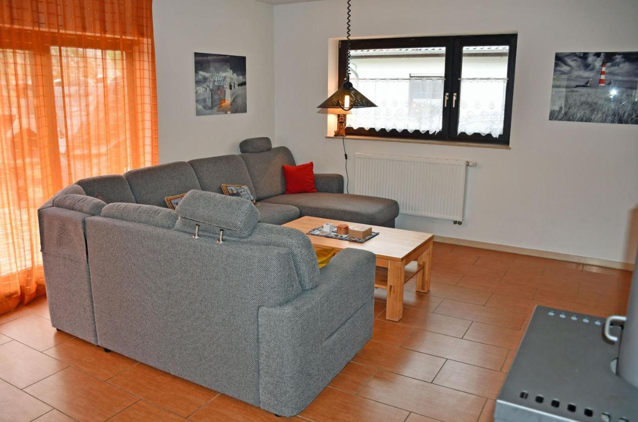 Schoenes Ferienhaus Mit Kamin Und Sauna Im Ostseebad Sellin מראה חיצוני תמונה