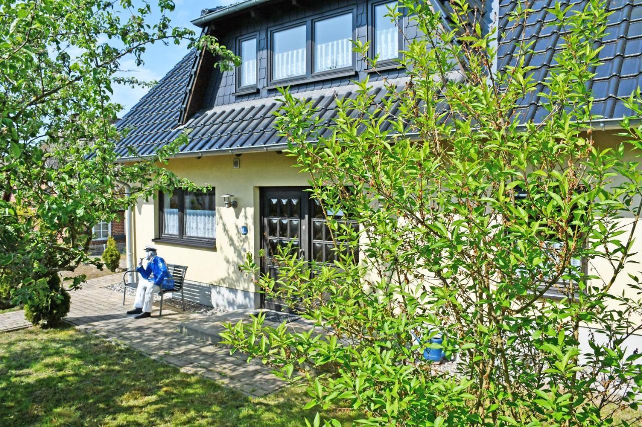 Schoenes Ferienhaus Mit Kamin Und Sauna Im Ostseebad Sellin מראה חיצוני תמונה